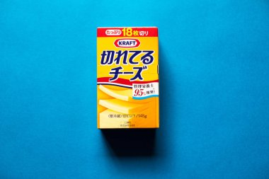 Dilimlenmiş Kraft peynir ürünü japonya'da Kraft Foods tarafından üretilen ve satılan