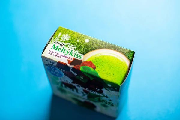 Chocolate Melty Kiss Com Chá Verde Matcha Por Meiji Meltykiss — Fotografia de Stock