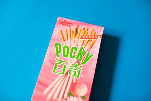 Bolso Biscoito Varas Com Sabor Momo Pêssego Branco Japonês Pocky — Fotografia de Stock