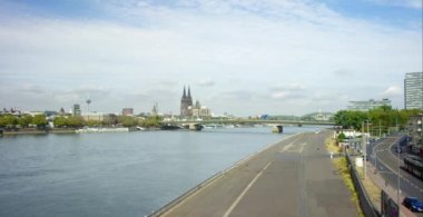 Köln 4k'ta Ren Nehri