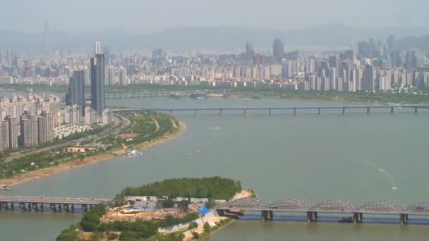 Puentes sobre el río Han en Seúl — Vídeo de stock