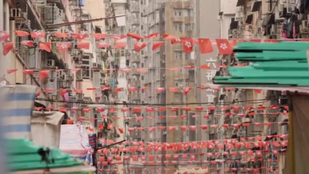 Bunting over markt in Hong Kong — Stockvideo