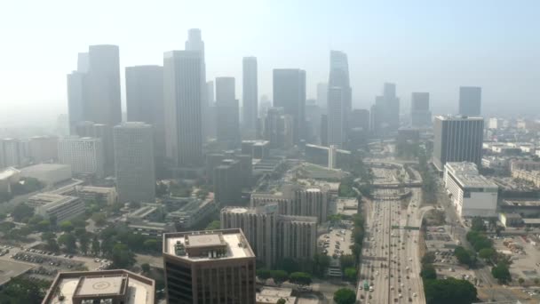 Disparo aéreo en el centro de LA — Vídeo de stock