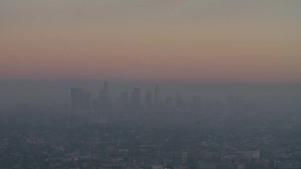 LA Skyline al atardecer — Vídeo de stock