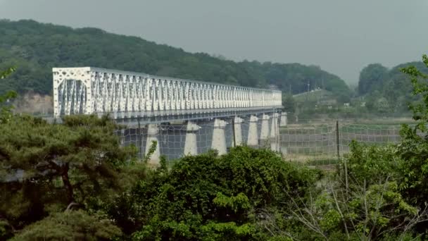 Vista del Puente de la Libertad en Imjingak Park — Vídeo de stock