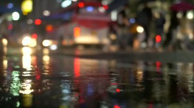 Fren Lambaları Yağmura Yansıdı