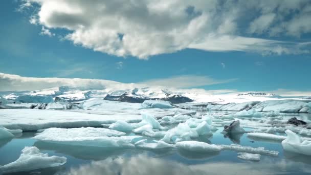 Icebergs a ledovec na Islandu — Stock video