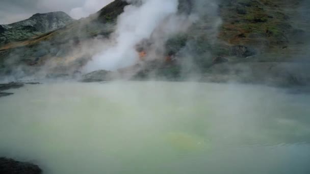 Reveal Shot of House by a Hot Spring — Stock Video