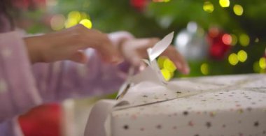 Ellerin Kapatılması Açma Present