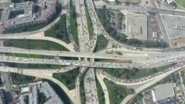 Dört Seviyeli Kavşak La Havadan Görünümü