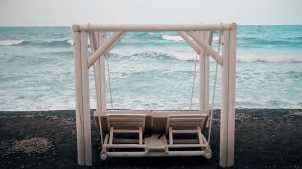 White Swing Lounger by the Sea — Stok video