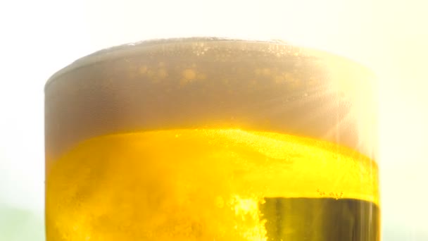 Κεχριμπάρι μπύρα στο Sun HD — Αρχείο Βίντεο