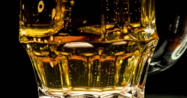 Bira 4k ile Yönlü Cam