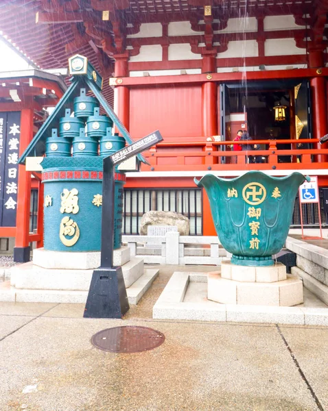 Close Green Sculptures Temple Asakusa Rainy — Stock Photo, Image