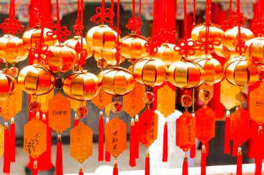 Altın top wenwu tapınakta asılı makro