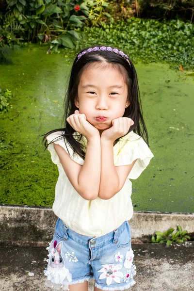 Aktion Asiatische Kleine Mädchen Tragen Süße Kleidung — Stockfoto