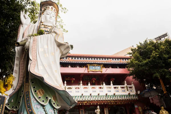 Close up of Kuan Yin Temple at Repluse Bay in Hongkong — Stock Photo, Image