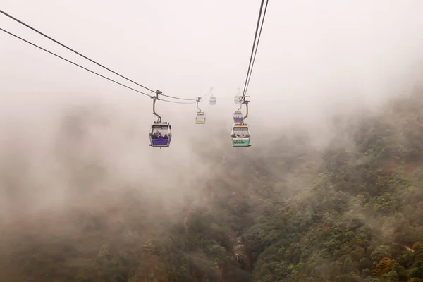 Landscape of Nong Ping Cable Car with smog — Stock Photo, Image