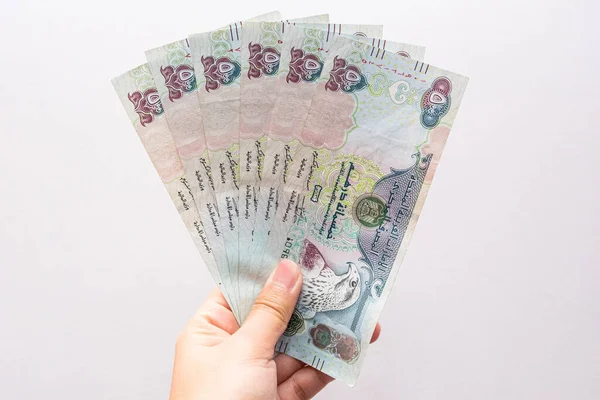 BAE 'nin Kapanışı 500 dirhem para, kağıt para