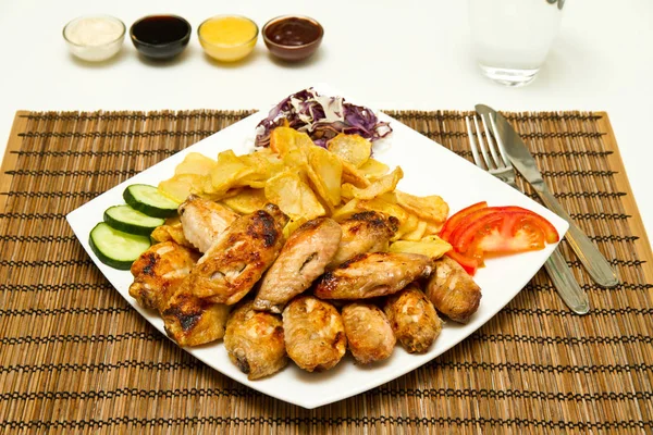 Grilled Chicken Wings Salad Fries — Stock Photo, Image