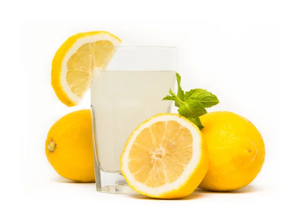 Limonade Auf Weißem Hintergrund — Stockfoto