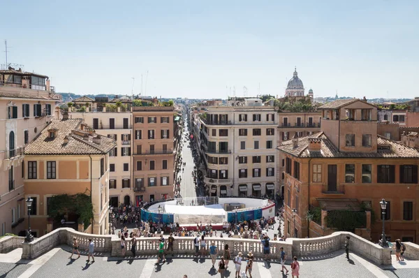 Une Foule Touristes Marchant Visitant Piazza Spagna Rome Italie Par — Photo