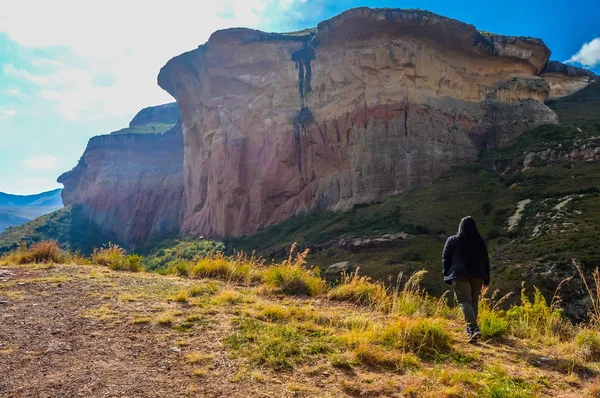 Mantar kayaların içinde Golden Gate Highlands Milli Parkı CIA içinde