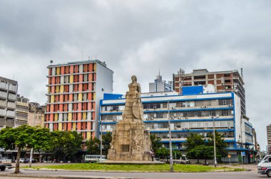 Heykel Maputo merkez tren istasyonunda, demiryolu İstasyonu Mozambik
