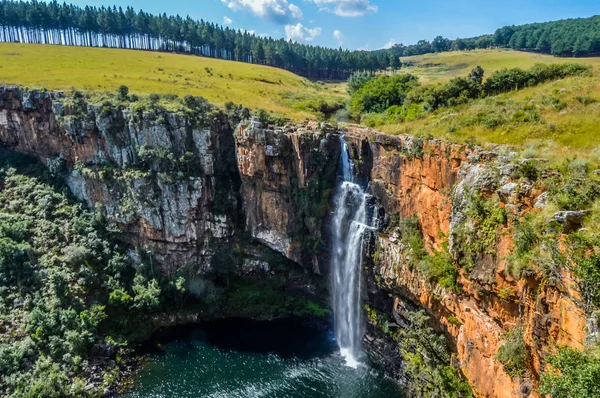 Malownicze zielone wody Berlina spada w Sabie, Graskop w Mpumalanga Republika Południowej Afryki — Zdjęcie stockowe