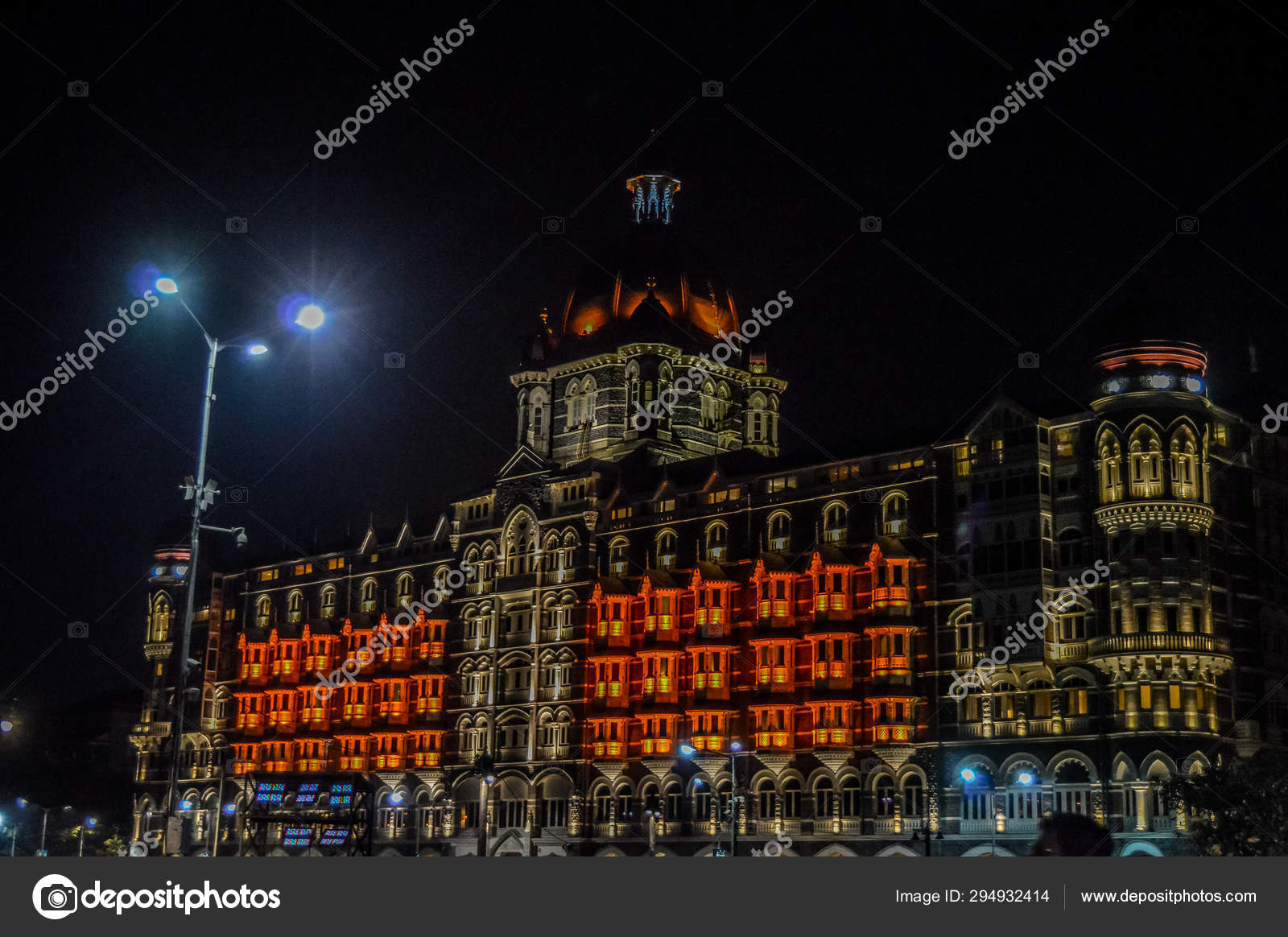 Beautiful Gateway Of India Near Taj Palace Hotel On The - 