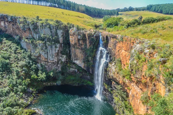 Malownicze zielone wody Berlina spada w Sabie, Graskop w Mpumalanga Republika Południowej Afryki — Zdjęcie stockowe