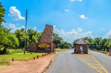 Pilanesberg milli parkı Manyane giriş kapısı kuzey batı eyaleti Güney Afrika'da büyük beş oyun rezerv