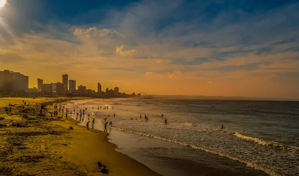 Durban Golden Mile Strand Fehér Homok Skyline Kzn Dél Afrika — Stock Fotó