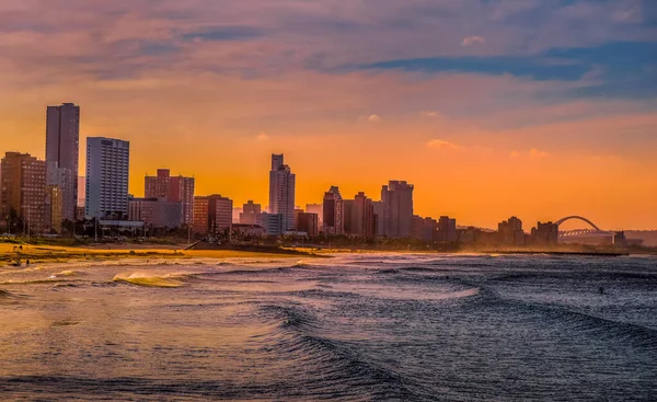 Durban Golden Mile Plaża Białym Piaskiem Skyline Kzn Republika Południowej — Zdjęcie stockowe