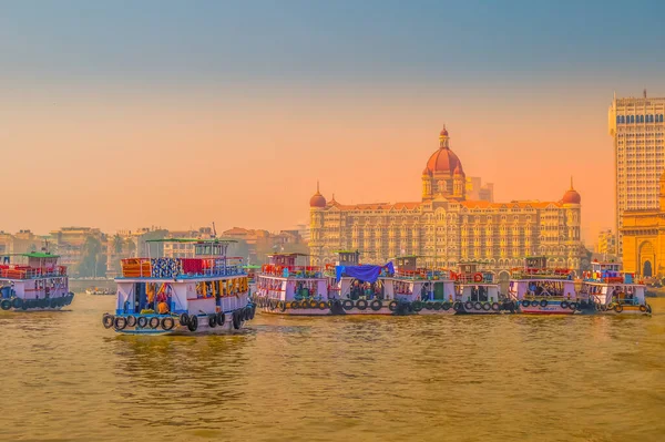 Beautiful Gateway Índia Taj Palace Hotel Mumbai Harbour Many Jetties — Fotografia de Stock