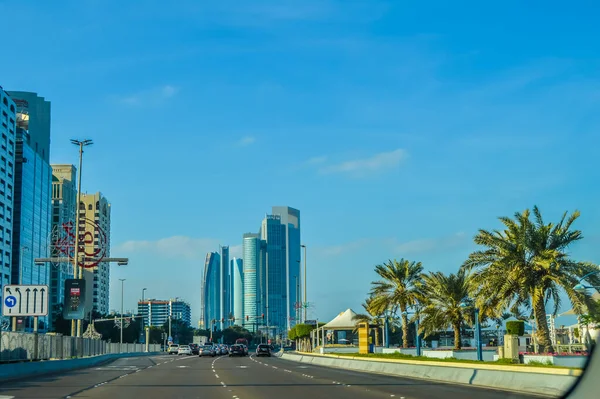 Abu Dhabi Városkép Nappal Egyesült Arab Emírségekben — Stock Fotó
