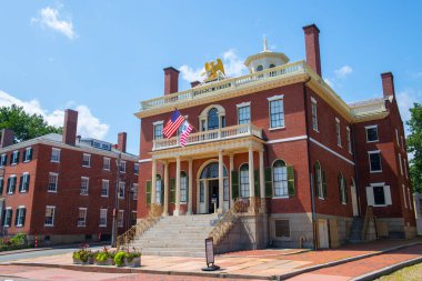 Salem, Massachusetts MA, ABD 'deki Salem Denizcilik Ulusal Tarihi Sitesi' nde (NHS) Gümrük Dairesi. Bu federal tarz bina 1819 'da inşa edildi ve ABD' deki ilk NHS binasıdır..