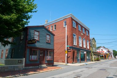 SALEM, MA, USA - JUL. 25, 2019: Batı Hindistan Mal Mağazası tarihi Salem kasabası, Massachusetts MA, ABD 'de 164 Derby Caddesi' nde. Bu bina Salem Denizcilik Ulusal Tarihi Bölgesi 'ne ait.. 
