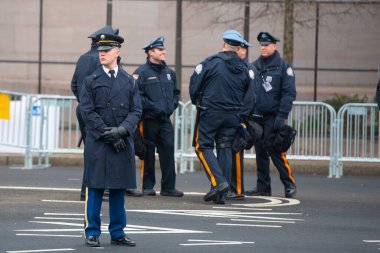 WASHINGTON, DC - 20 Ocak 2017: Maryland Montgomery County polisi, Donald Trump 'ın ABD' nin Washington DC 'deki 45..