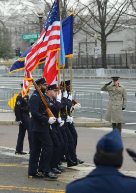 WASHINGTON, DC - 20 Ocak 2017: ABD 'nin başkenti Washington' da ABD 'nin 45. Başkanı Donald Trump' ın göreve başlamasından sonraki Başkanlık Yürüyüşü.
