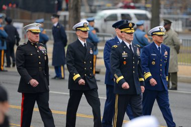 WASHINGTON, DC - 20 Ocak 2017: ABD 'nin başkenti Washington' da ABD 'nin 45. Başkanı Donald Trump' ın göreve başlamasından sonraki Başkanlık Yürüyüşü.
