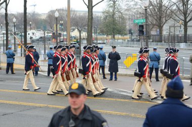 WASHINGTON, DC - 20 Ocak 2017: ABD 'nin başkenti Washington' da ABD 'nin 45. Başkanı Donald Trump' ın göreve başlamasından sonraki Başkanlık Yürüyüşü.