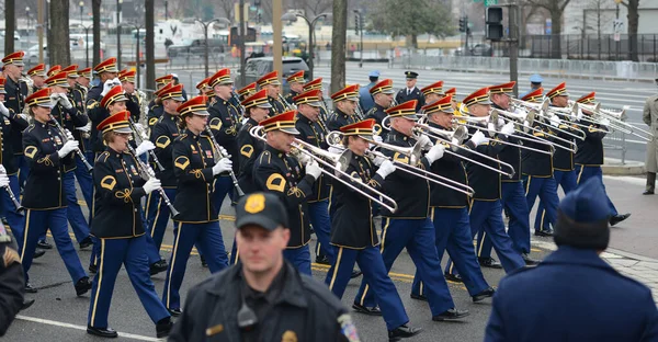 WASHINGTON, DC - 20 Ocak 2017: ABD 'nin başkenti Washington' da ABD 'nin 45. Başkanı Donald Trump' ın göreve başlamasından sonraki Başkanlık Yürüyüşü.