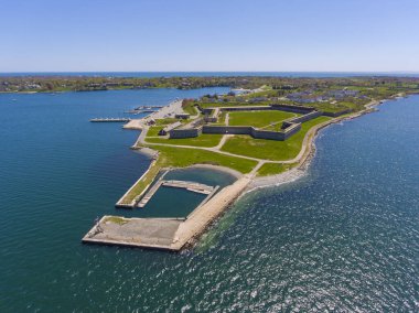 Fort Adams hava görüntüsü Ocean Drive 'da Fort Adams State Park Newport, Rhode Island RI, ABD.