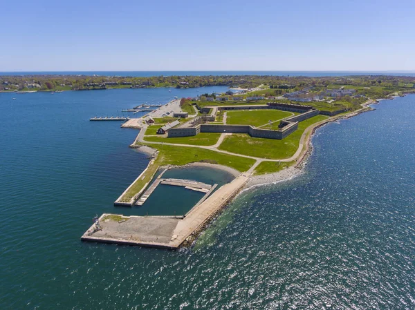 Fort Adams hava görüntüsü Ocean Drive 'da Fort Adams State Park Newport, Rhode Island RI, ABD.