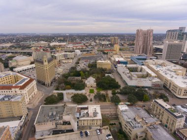 San Antonio şehir merkezindeki Alamo Misyonu 'nun havadan görüntüsü, Teksas, TX, ABD. Misyon, San Antonio Misyonları Dünya Mirası Bölgesi 'nin bir parçası..