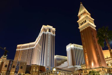Las Vegas Bulvarı 'ndaki St. Mark' s Campanile (Campanile di San Marco), Las Vegas, Nevada, ABD.