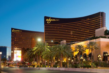 Wynn Las Vegas Oteli ve Las Vegas 'ta Gün batımında Las Vegas, Nevada, ABD.