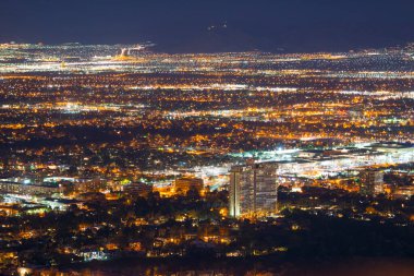 Las Vegas hava görüntüsü gece Las Vegas, Nevada, ABD 'deki Stratosfer Kulesi tepesinden.