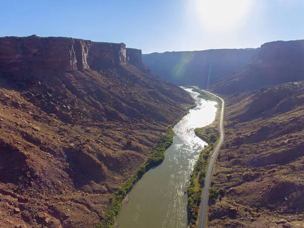 Vista Aérea Del Río Colorado Cerca Del Parque Nacional Arches —  Fotos de Stock